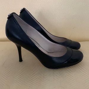 EUC Michael Kors pumps